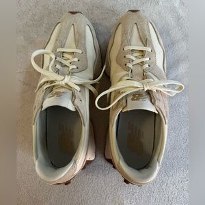 New Balance 327 Sneakers